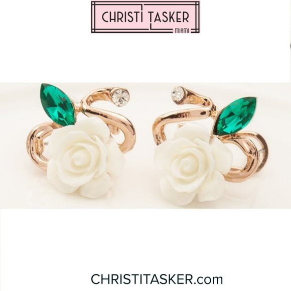 White Rose Crystal Flower Earrings - Picture 1 of 2